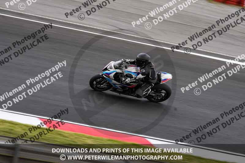 cadwell no limits trackday;cadwell park;cadwell park photographs;cadwell trackday photographs;enduro digital images;event digital images;eventdigitalimages;navarra;no limits trackdays;peter wileman photography;racing digital images;trackday digital images;trackday photos
